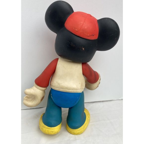 Vintage 70's Mickey Mouse Baseball Player - Posable Rubber-Like Plastic Doll - Picture 3 of 8
